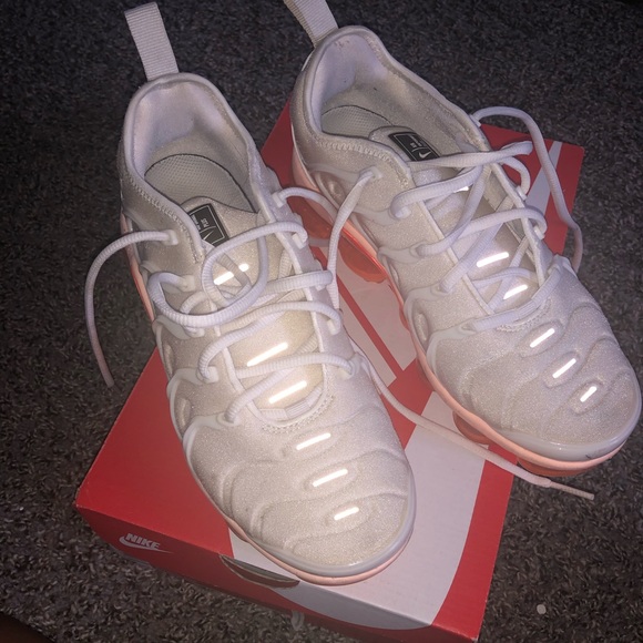 Nike Shoes - Nike vapormax